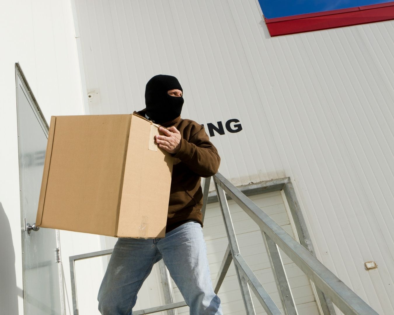 package theft from apartment